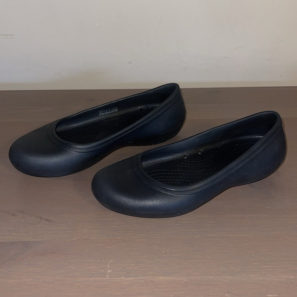 Crocs Black Foam Ballet Flats - Girl’s Size 4 - Picture 2 of 7
